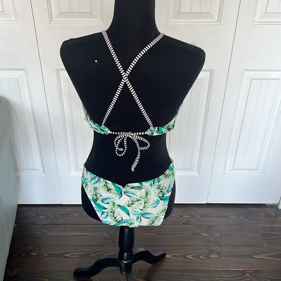 Altar'd State Reversible Bikini Top - Picture 3 of 4